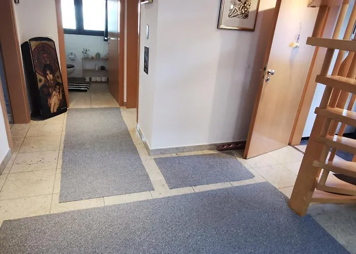 Sehr Schoene, Grosse Und Zentral Gelegene Wohnung