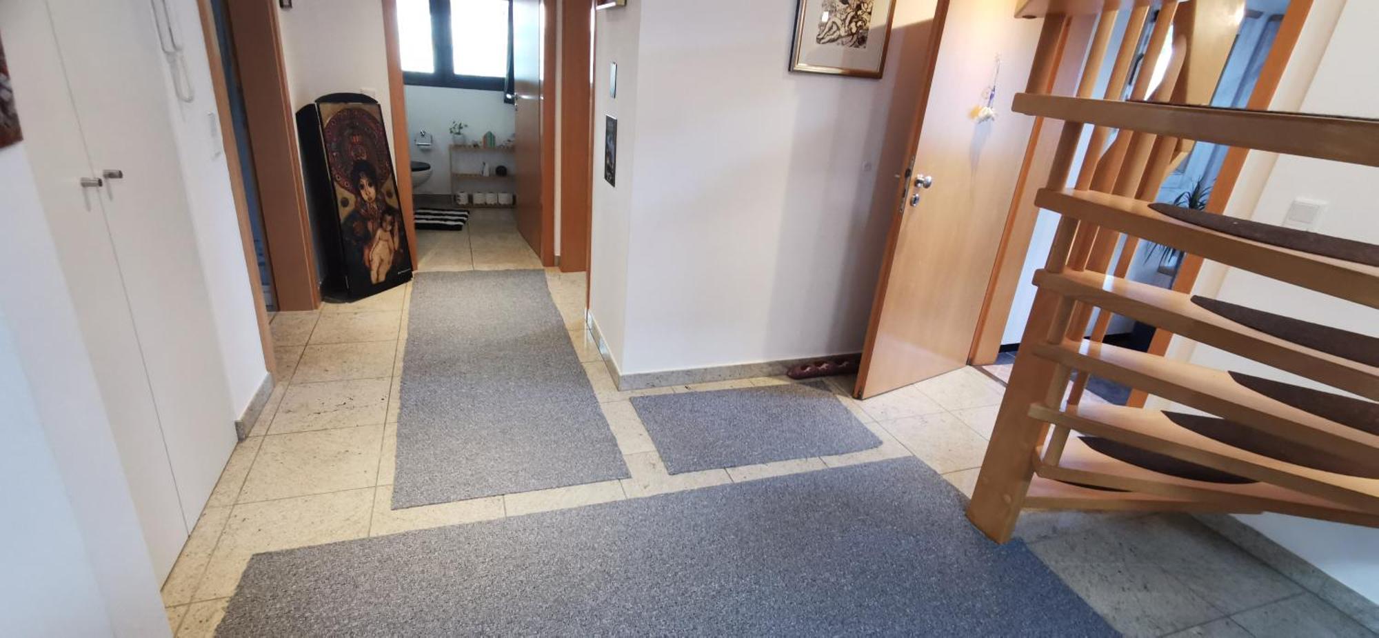 Apartment Sehr Schoene, Grosse Und Zentral Gelegene